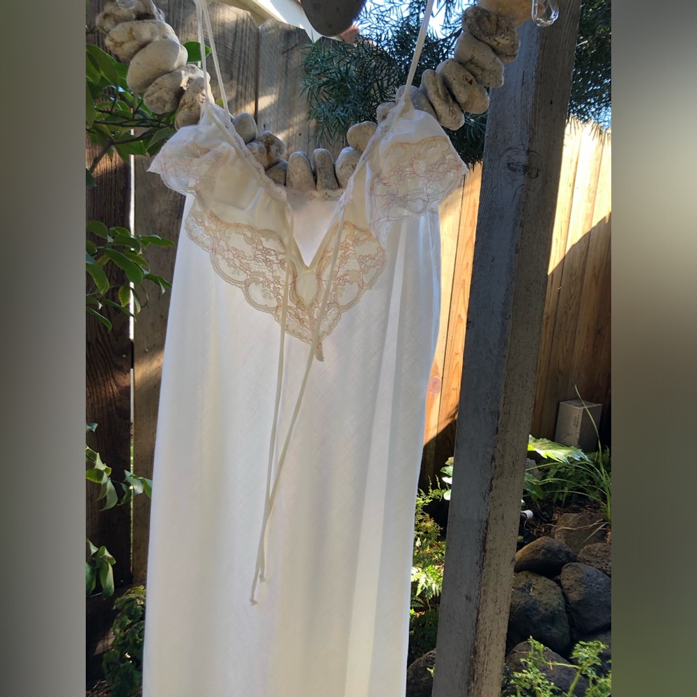 Maidenform Strappy Nightgown NWOT Side Slits Sze S